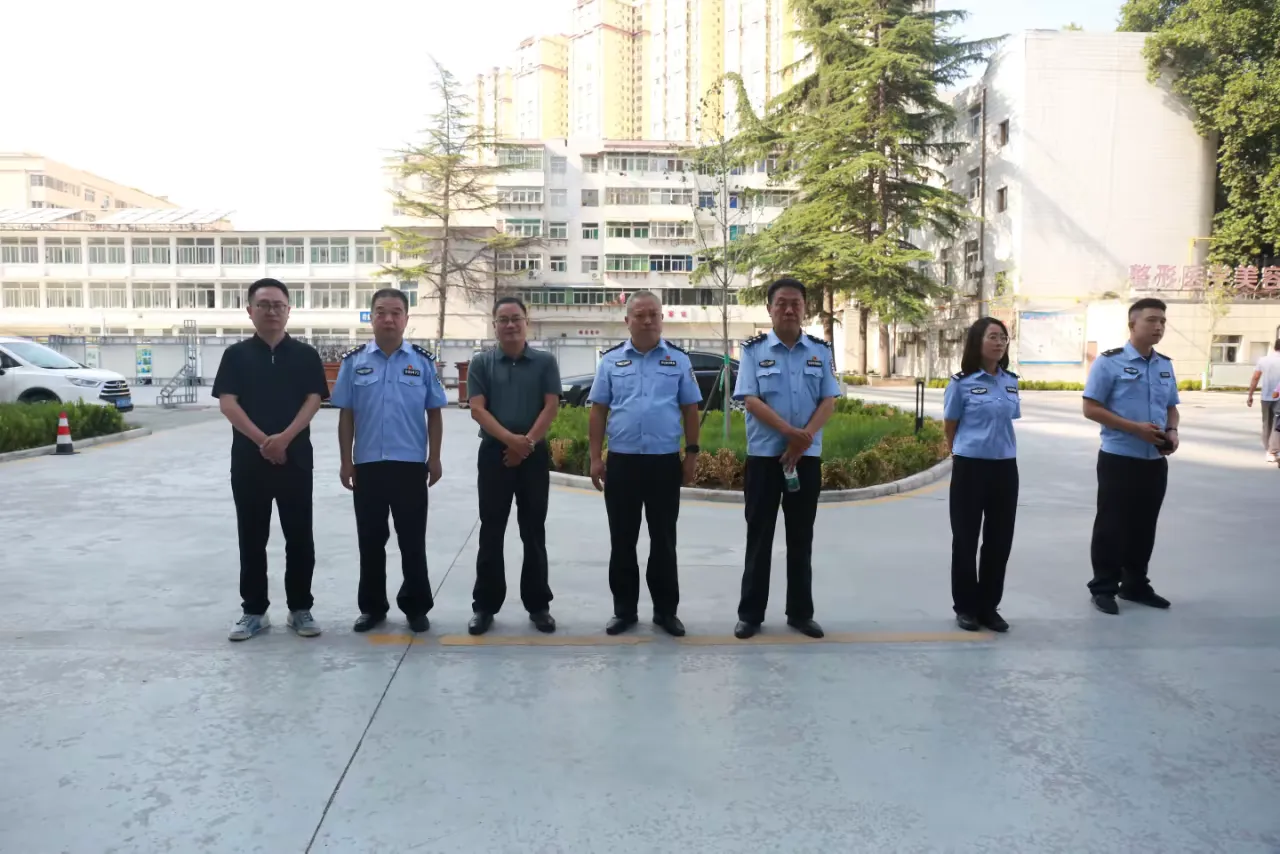简篇-以演促防,以练提能——铜川矿务局中心医院举行重大医疗纠纷应急处置演练 简篇-以演促防,以练提能——铜川矿务局中心医院举行重大医疗纠纷应急处置演练